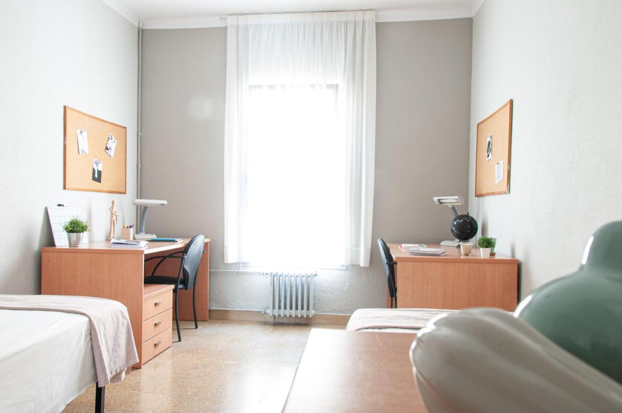 Residencia Universitaria Resa Sant Jordi Tarragona Bagian luar foto
