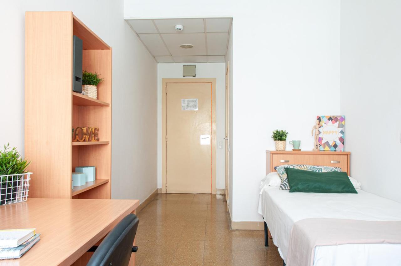 Residencia Universitaria Resa Sant Jordi Tarragona Bagian luar foto